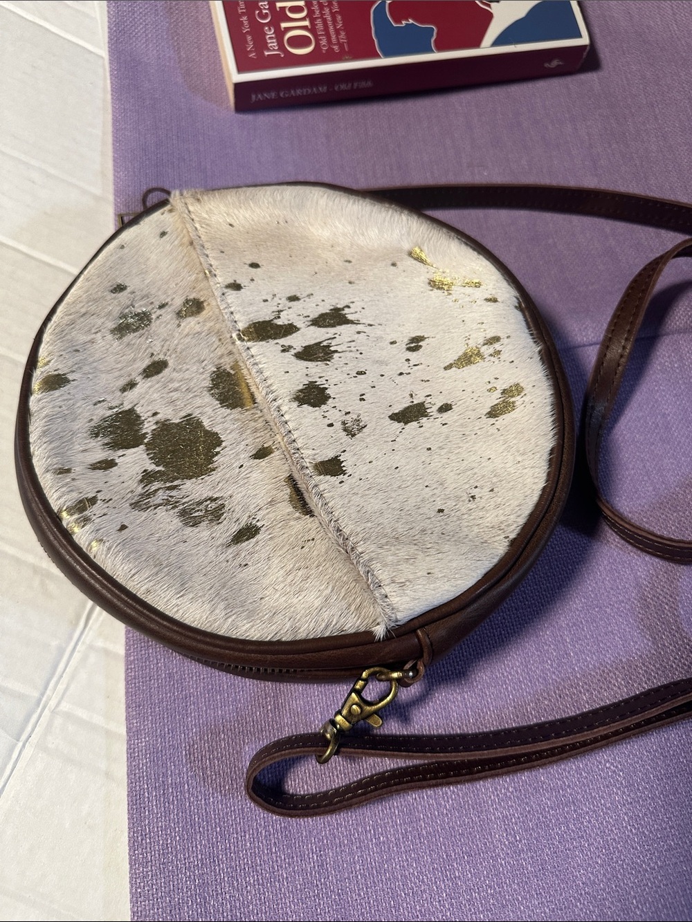 White and Gold Round Crossbody Bag with Brown Trim